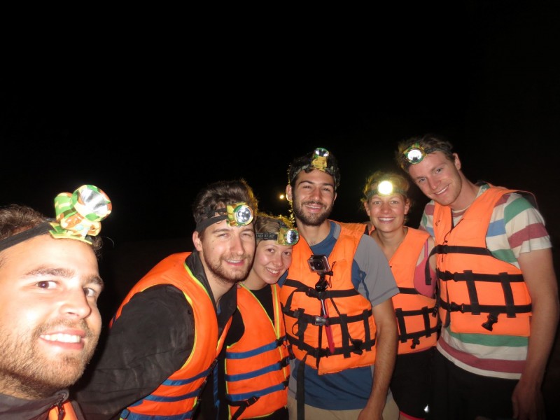 In der 7.5 km langen Kong Lor Cave auf Entdeckungstour 