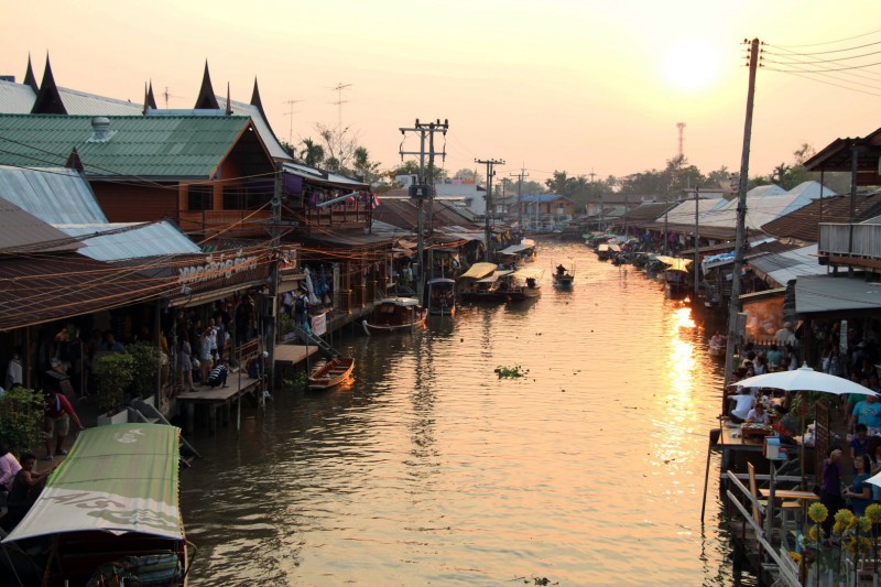 Floating Market Amphawa