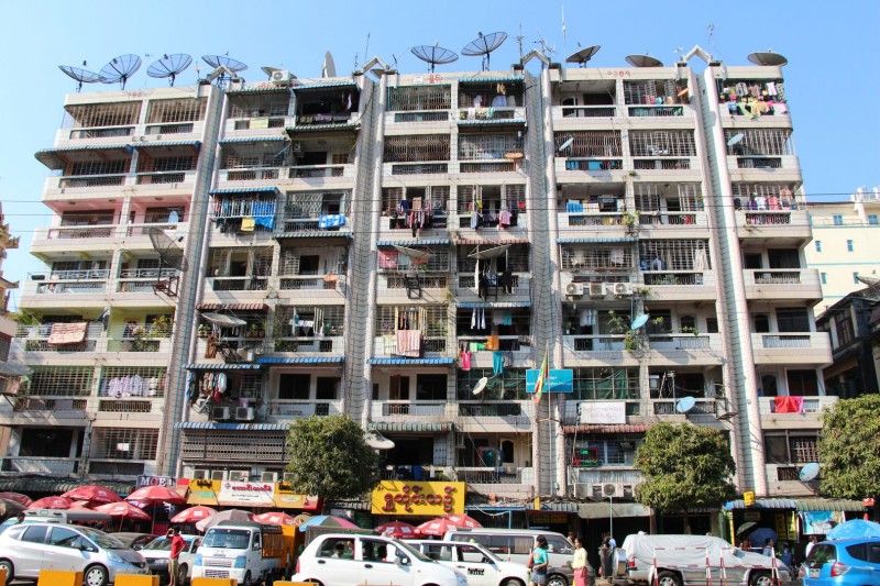 Typische Bauten in Yangon